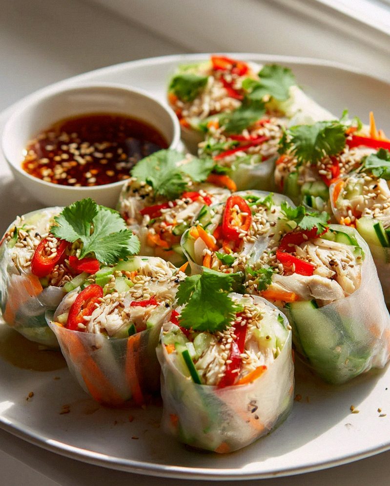 Asian Chili Chicken Rice Paper Wraps: Quick & Zesty!