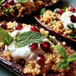 Auberginen mit Dattel-Mandel-Couscous und Minze