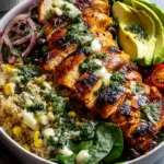 Leckere Chimichurri Grilled Chicken Bowl für Grillliebhaber