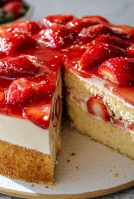 Schneller Erdbeerkuchen mit Schmand